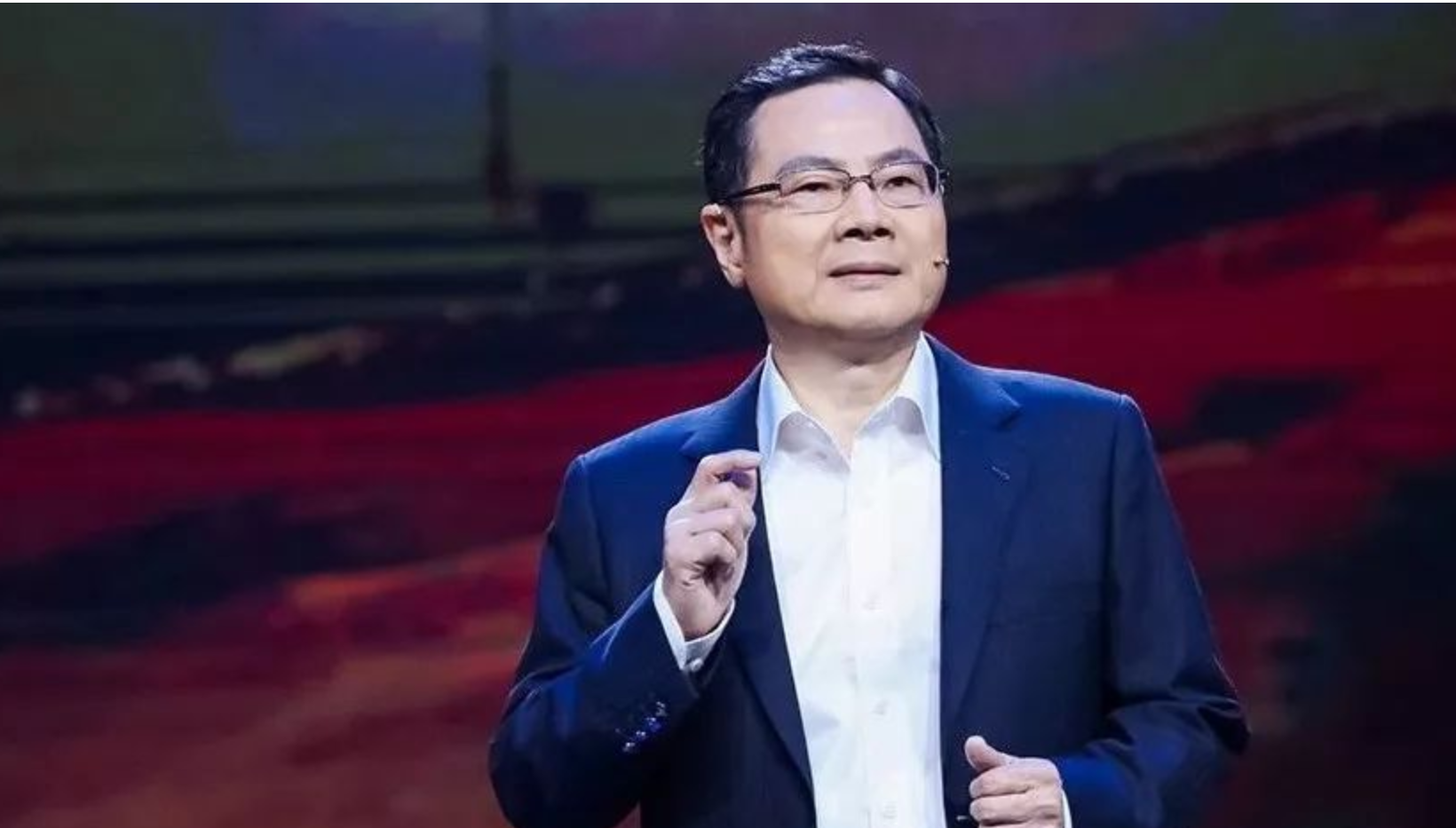安格斯老教练下课，球队换帅