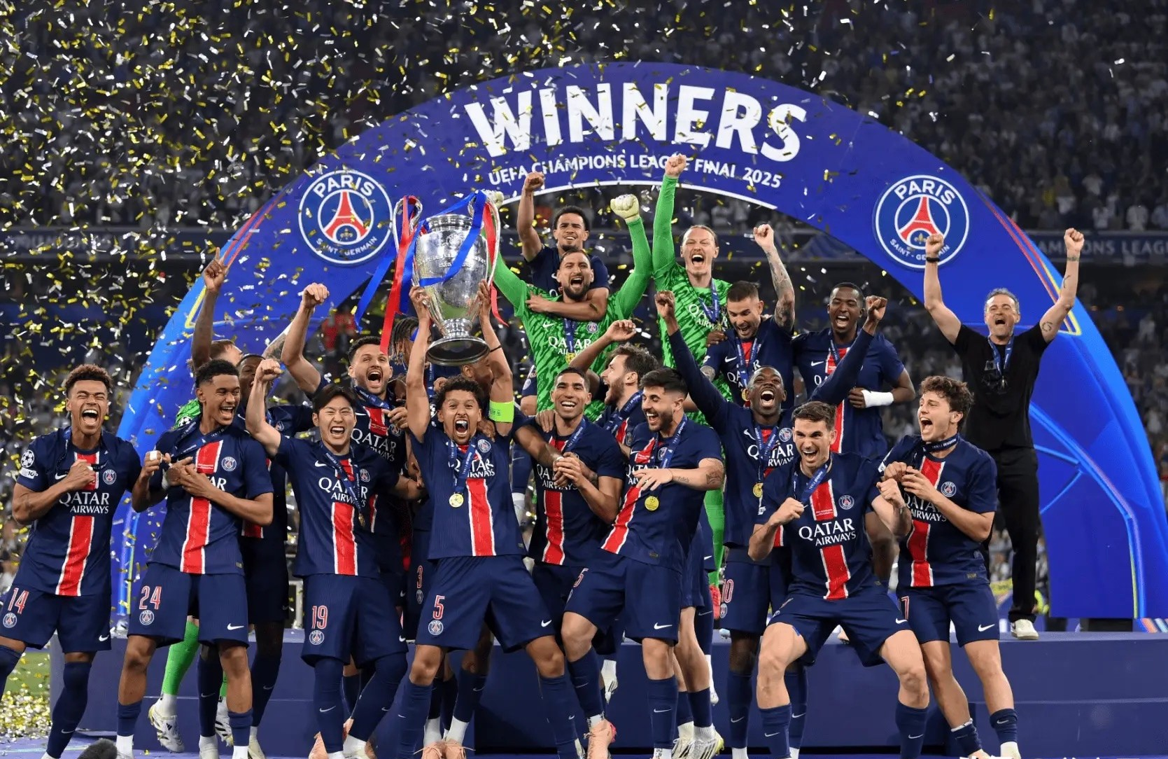 法国客场惊险击败瑞典,保持不败 法国客场惊险击败瑞典,保持不败