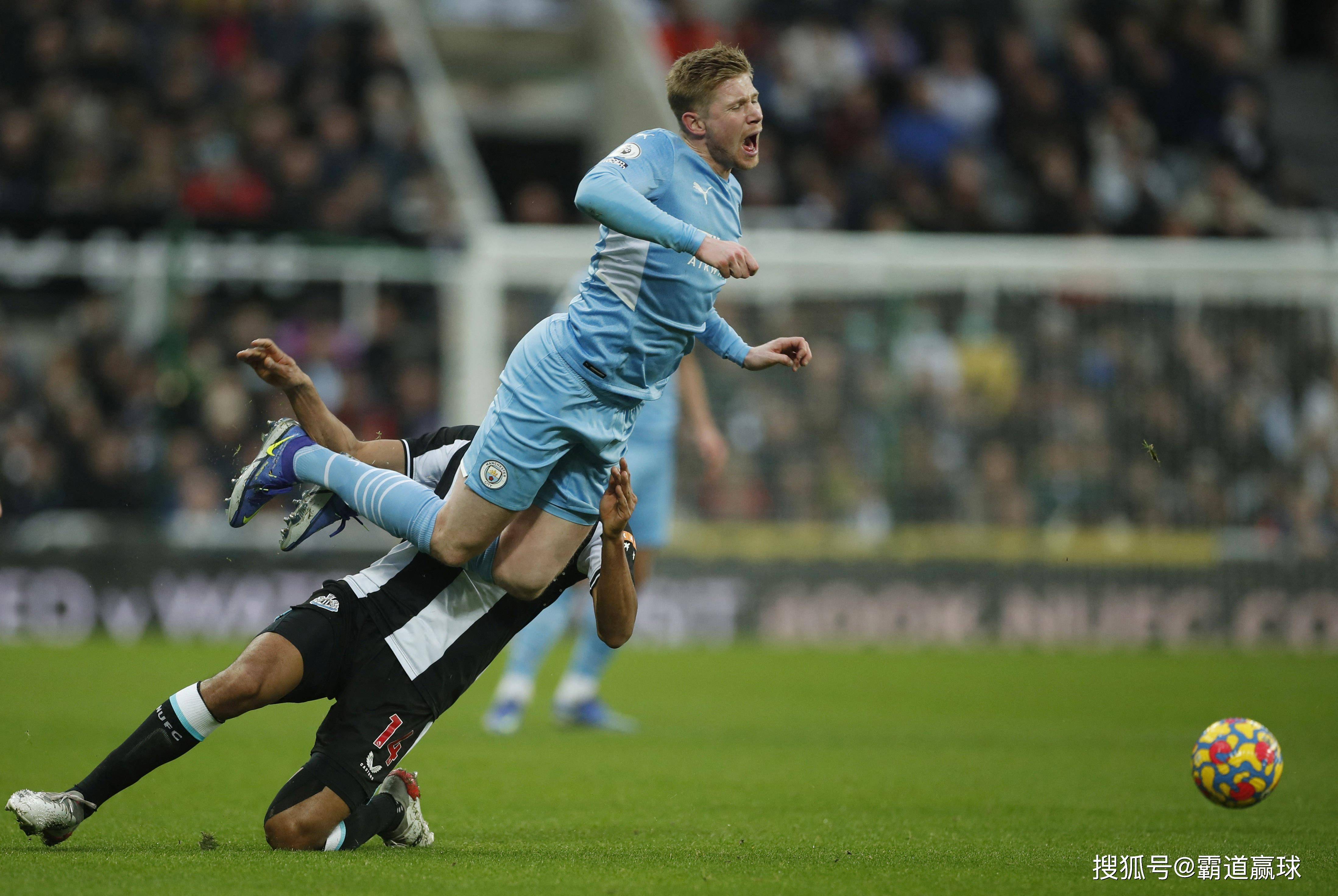 aoa体育活动-曼城绝杀战胜对手，取得联赛四连胜