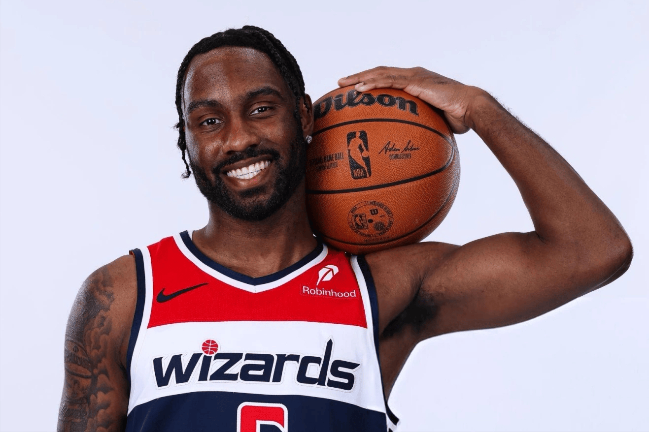 aoa体育-奇才前锋获得最佳新秀提名