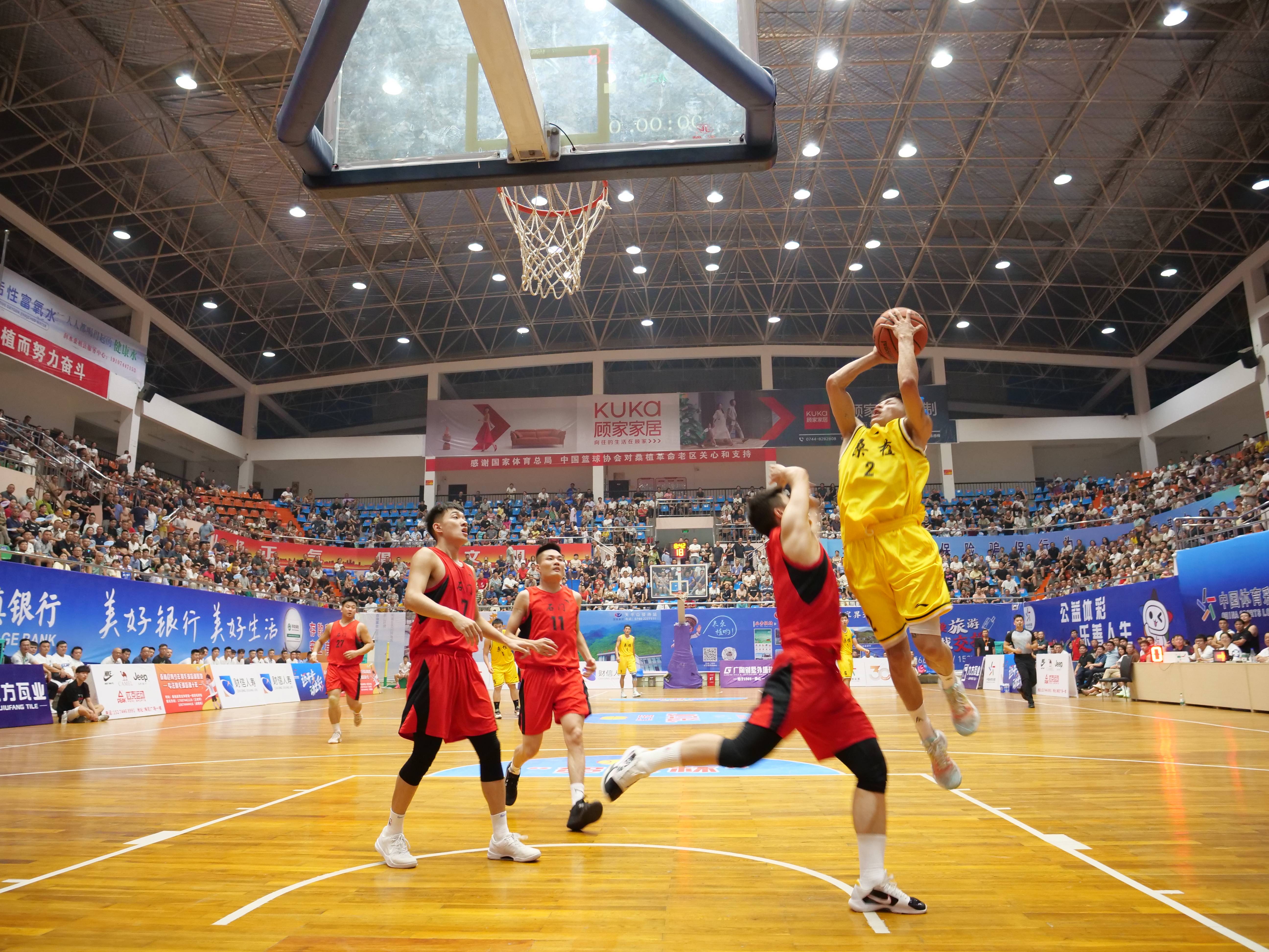 包含篮球联赛赛况紧张激烈,球队实力逐渐增强的词条 包含篮球联赛赛况紧张激烈,球队实力逐渐增强的词条