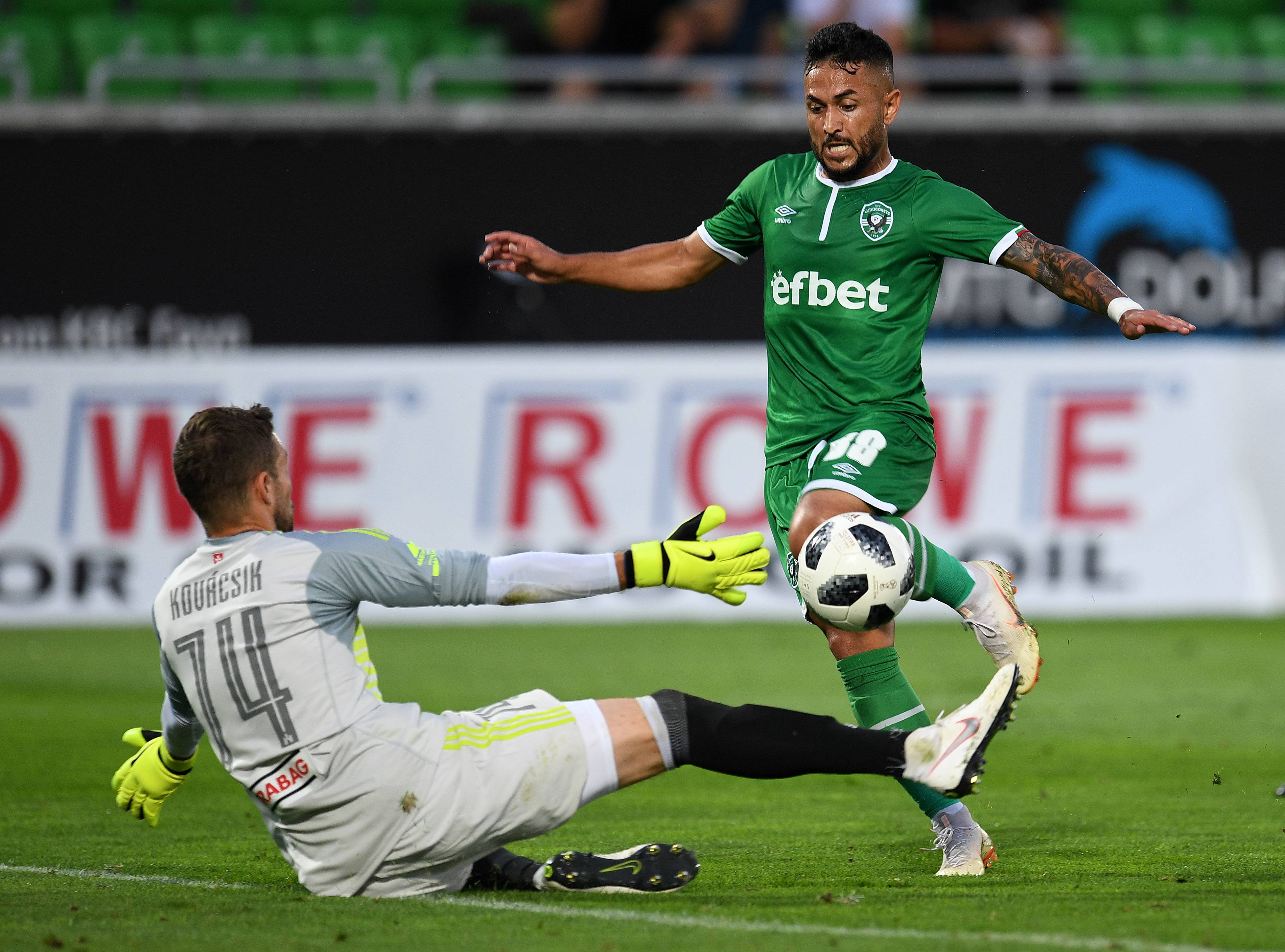 aoa体育馆-关于那不勒斯战平都灵，欧冠机会微弱的信息