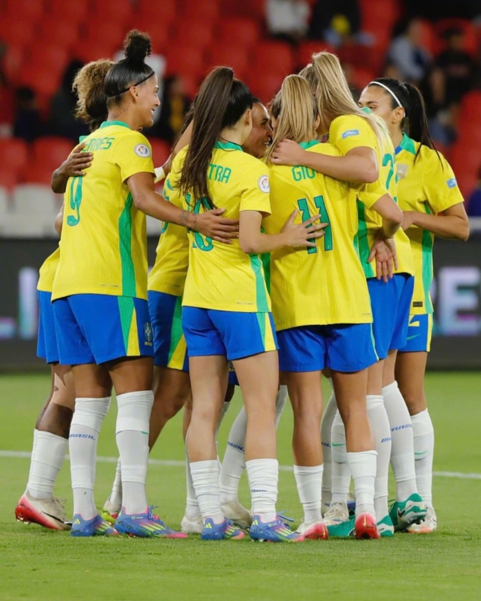 aoa体育-巴西女足迎来胜利，实力逐渐提升