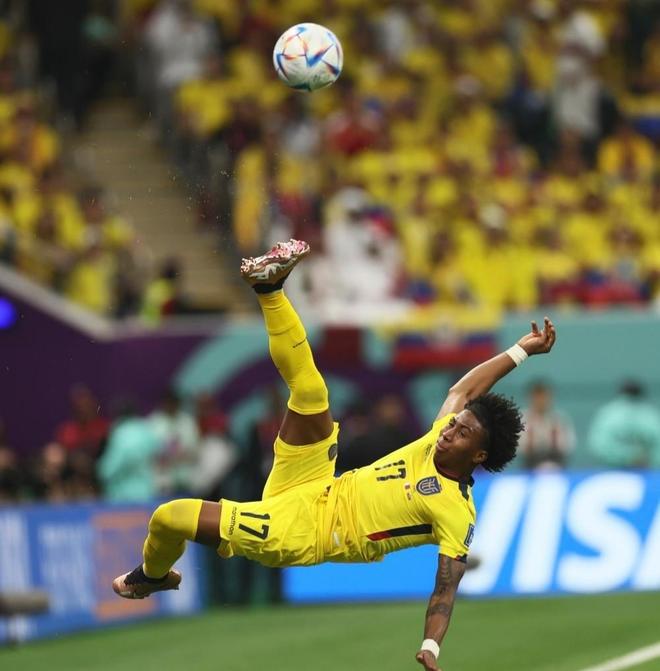 包含精彩瞬间：令人印象深刻的进球瞬间的词条