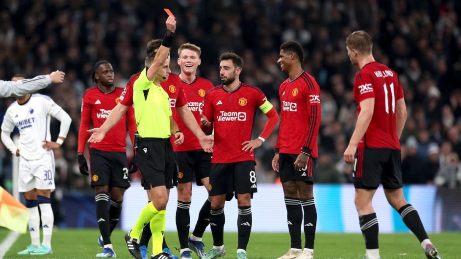 曼联队在比赛中稳健发挥，击败对手晋级