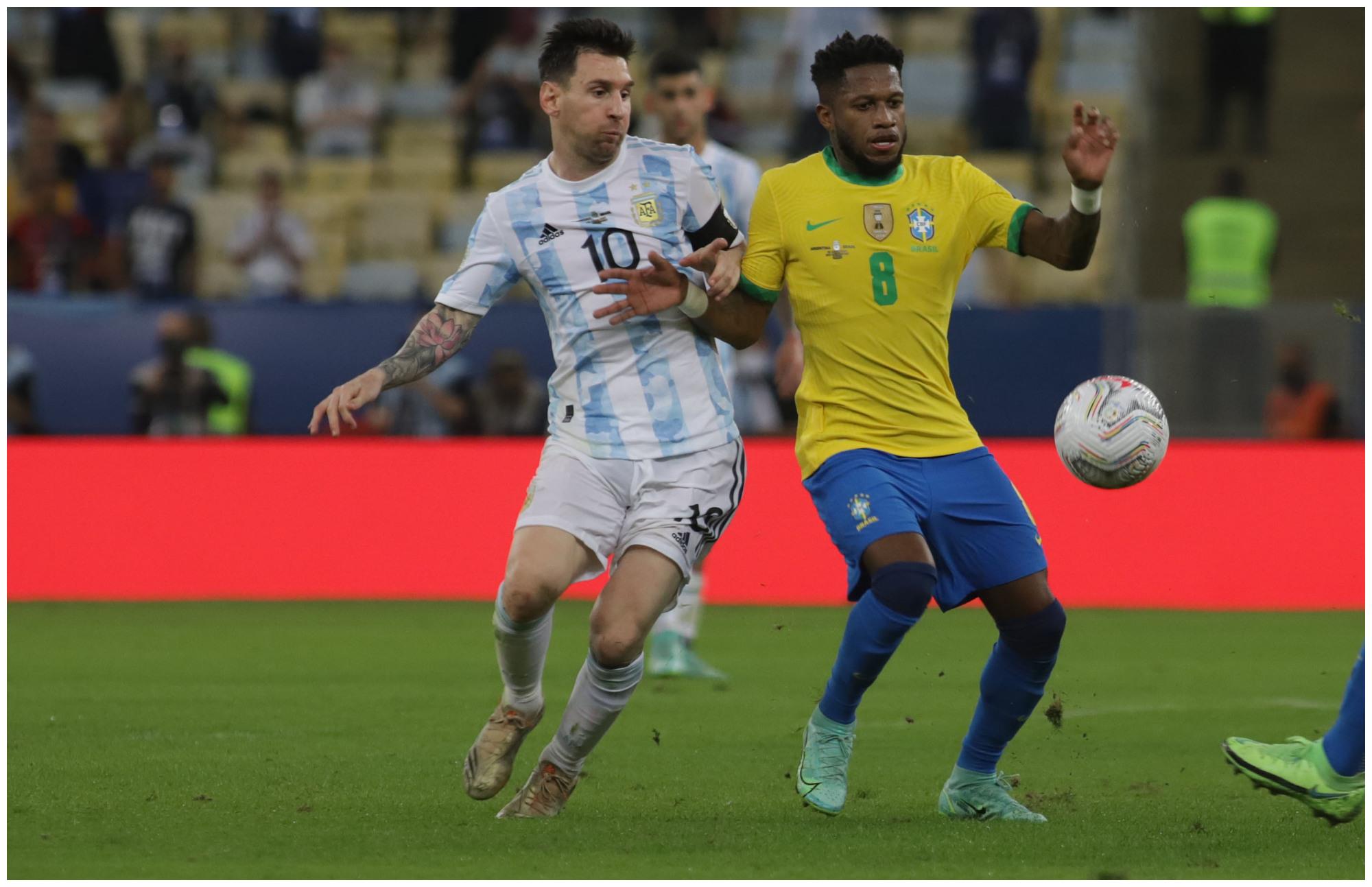 aoa体育娱乐-梅西再次率领阿根廷队晋级美洲杯八强赛，壮志凌云